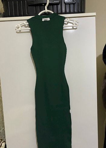 Kolsuz, Yüksek Yakalı Uzun Yeşil Triko Elbise - Görsel 3