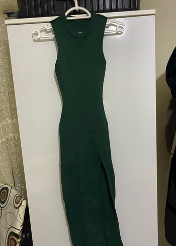 Kolsuz, Yüksek Yakalı Uzun Yeşil Triko Elbise - Görsel 2