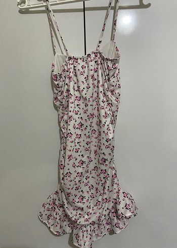 Çiçek Desenli Beyaz Mini Elbise - Görsel 3