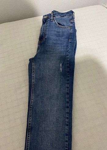 Yırtık Detaylı Mavi Kadın Kot Pantolon - Görsel 3