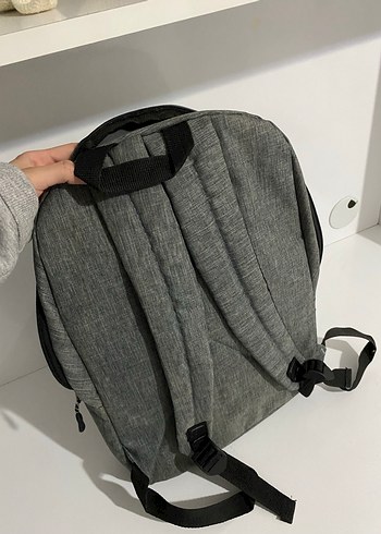 Gri Minimalist Kadın Sırt Çantası - Görsel 4