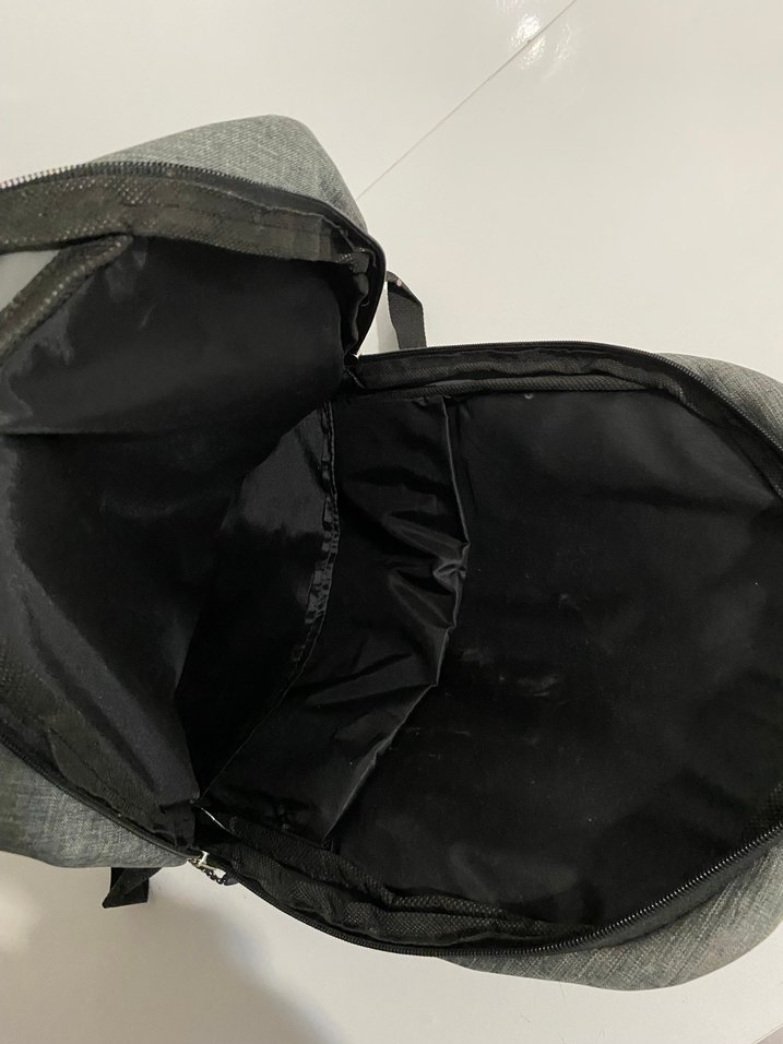 Gri Minimalist Kadın Sırt Çantası - Görsel 5