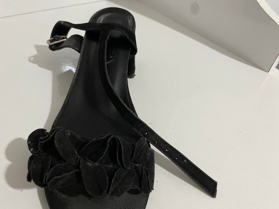 Siyah Fırfırlı Blok Topuklu Kadın Ayakkabı - Görsel 3