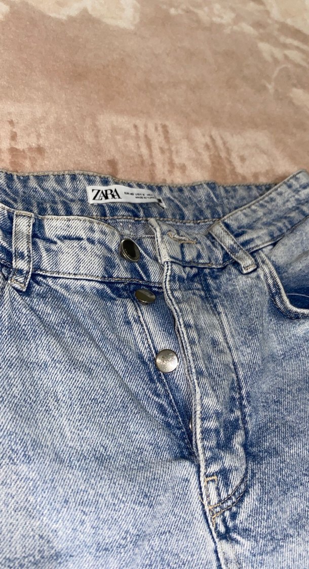 Yırtık Detaylı Bol Kesim Kot Pantolon - Görsel 3