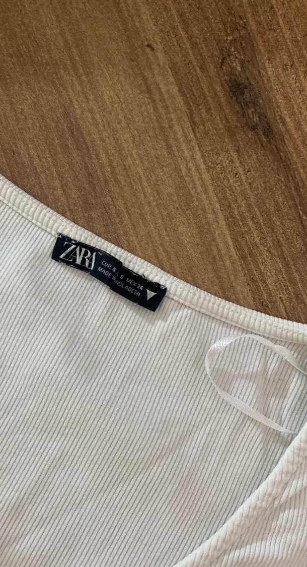 V Yaka Kısa Kollu Beyaz Kadın Gömlek - Görsel 2