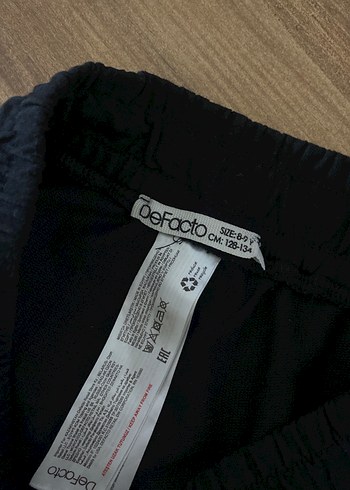 Siyah Elastik Belli Mini Spor Şort - Görsel 2