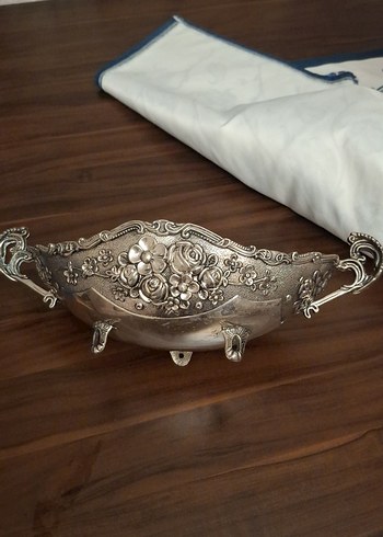 Diğer büyük gümüş şekerlik