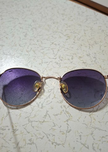 Fila marka Yuvarlak Kadın Güneş Gözlüğü - Görsel 2