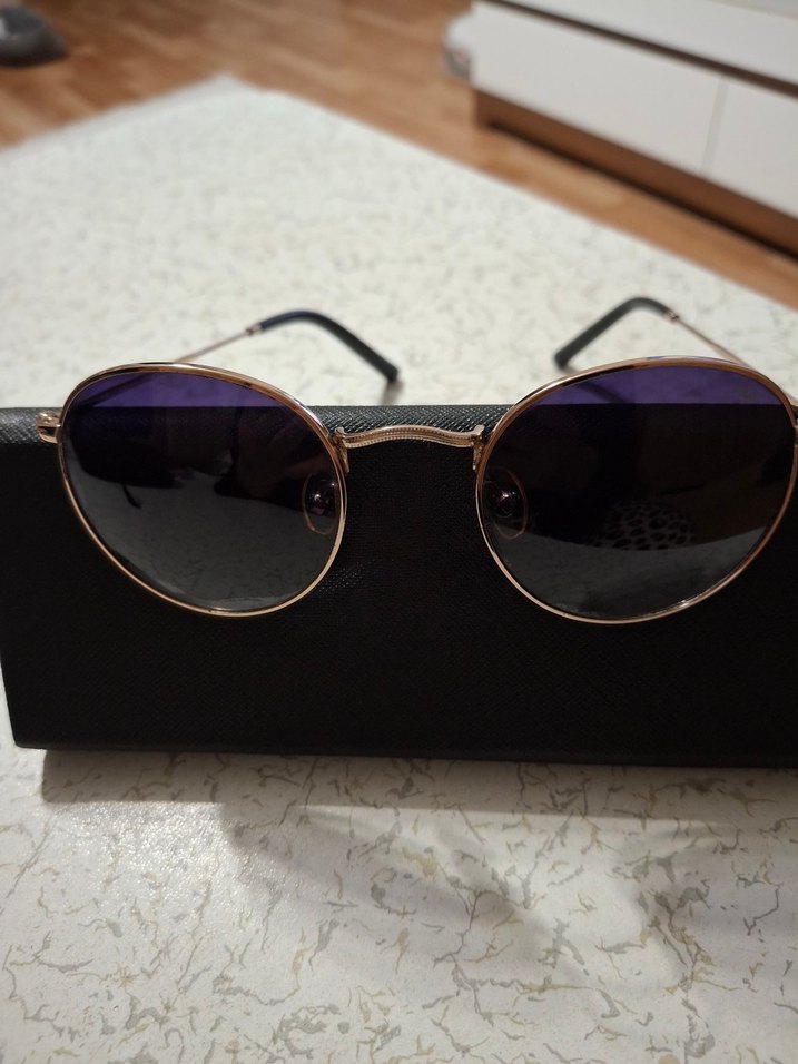 Fila marka Yuvarlak Kadın Güneş Gözlüğü - Görsel 3