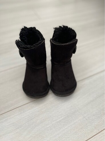 Bebek ugg bot 22 numara