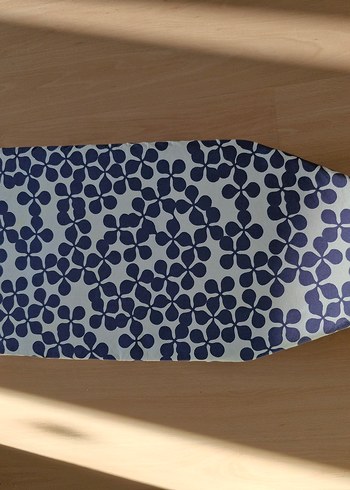 ikea minik ütü masası tertemiz - Görsel 2