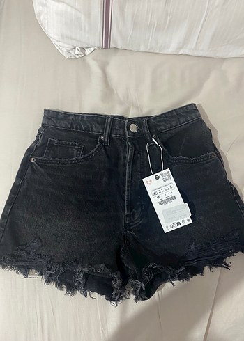 34 Beden siyah Renk Zara Siyah Denim Şort