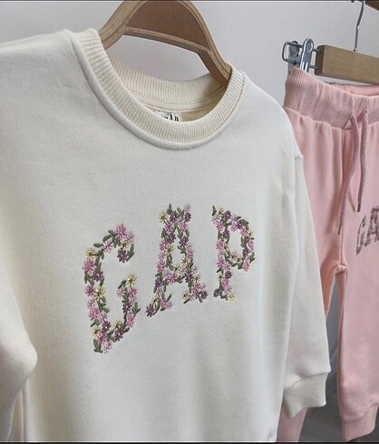 Gap Gap çiçekli takım