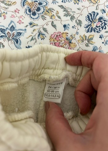 Kız Beyaz Rahat Kesim Eşofman Altı - Görsel 3