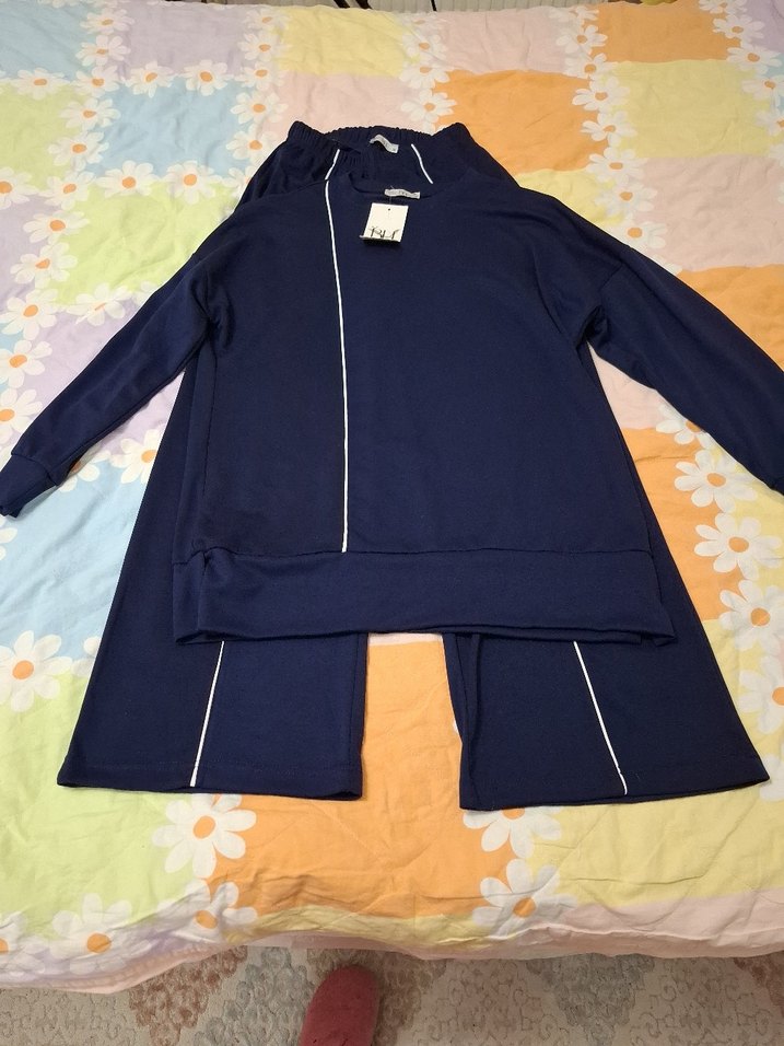 Lacivert Kadın Uzun Kollu takım tesettürede uygundur - Görsel 5