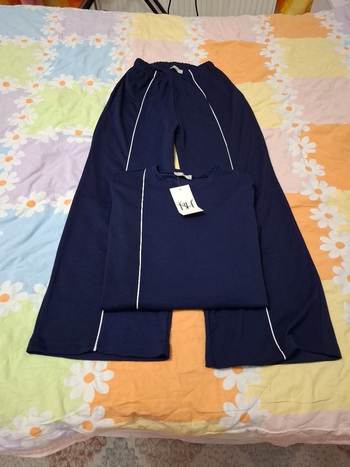 Lacivert Kadın Uzun Kollu takım tesettürede uygundur - Görsel 3