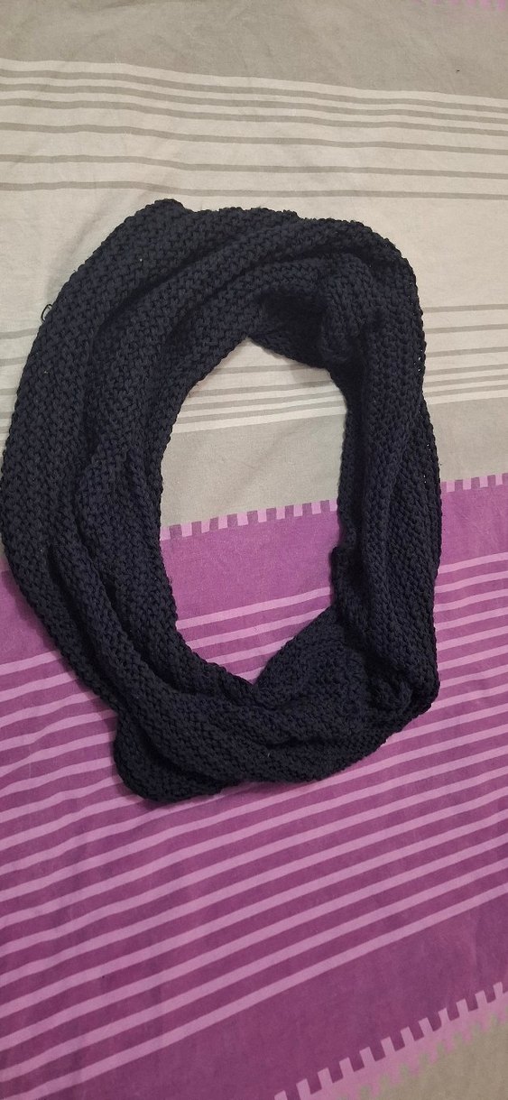 Siyah Kadın Örgü boyunluk - Görsel 2