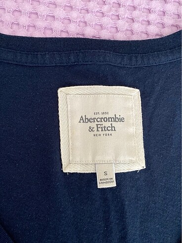 Abercrombie & Fitch Abercrombie tişört