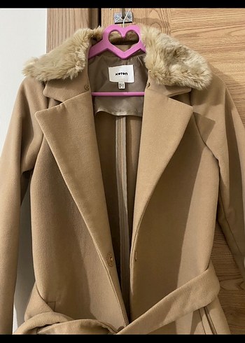 Kürk Yakalı Bej Kaban - Görsel 5