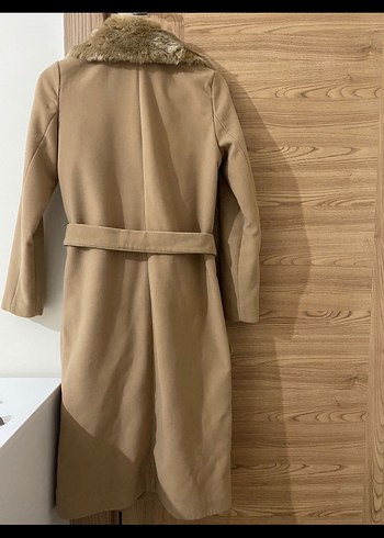 Kürk Yakalı Bej Kaban - Görsel 4