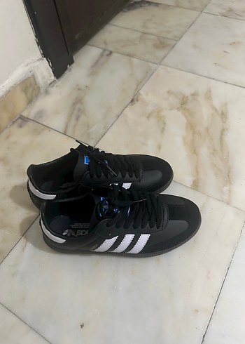 Siyah Kadın Spor Ayakkabı Beyaz Şeritli adidas samba