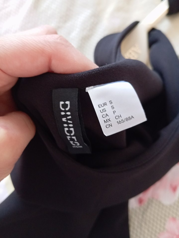 Siyah, askılı, uzun, vücuda oturan elbise - Görsel 3