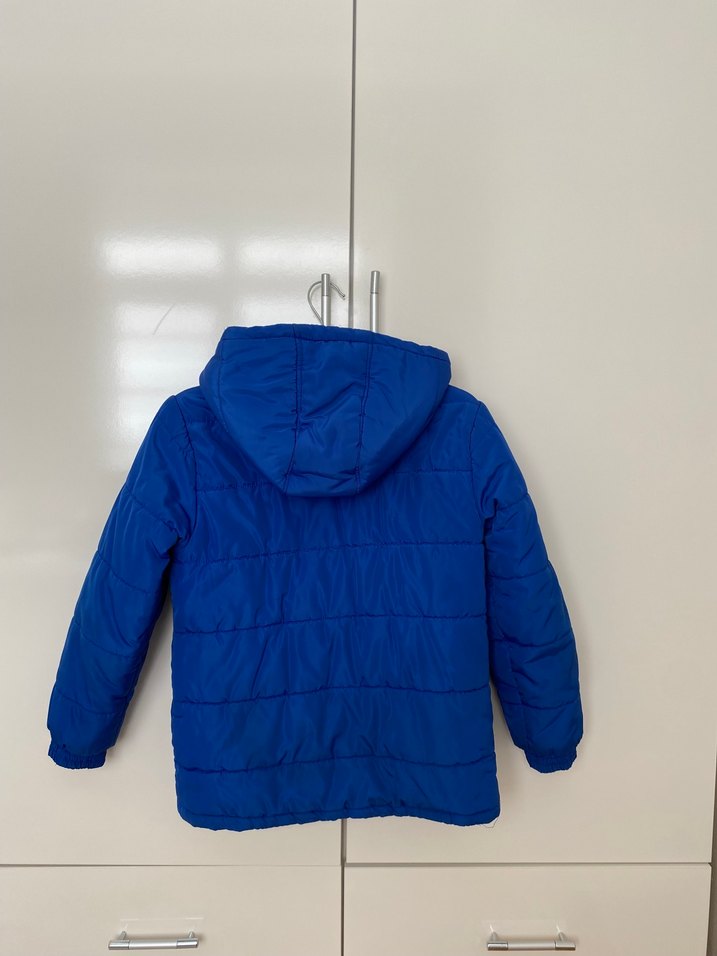 Erkek Çocuk Mavi Kapüşonlu Mont - Görsel 2