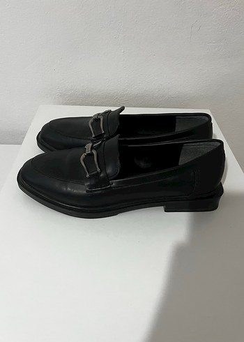 Klasik Siyah Deri Tokalı Kadın Loafer - Görsel 3