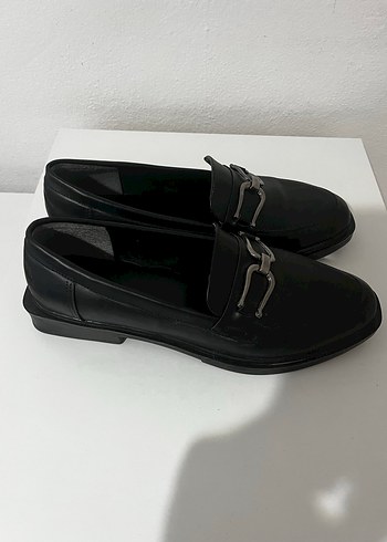 Klasik Siyah Deri Tokalı Kadın Loafer - Görsel 2