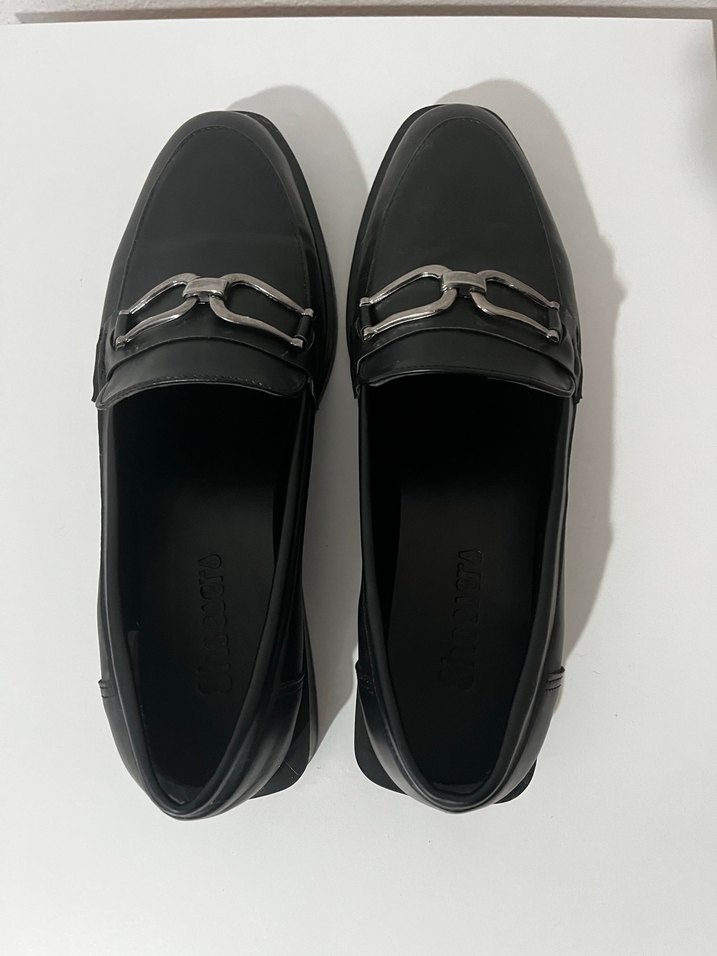 Klasik Siyah Deri Tokalı Kadın Loafer - Görsel 5