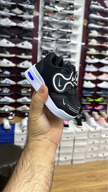 Nike Spor IŞIKLI 22-23-24-25)YENİ GELDİ