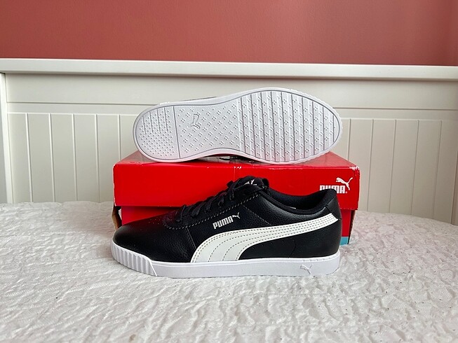 Puma Puma spor ayakkabı 38.5 numara // puma carina slim