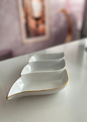 Modern Beyaz ve  Altın Kenarlı Tabak - Görsel 3