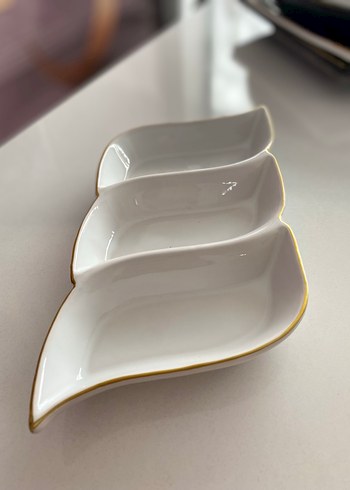 Modern Beyaz ve  Altın Kenarlı Tabak - Görsel 2