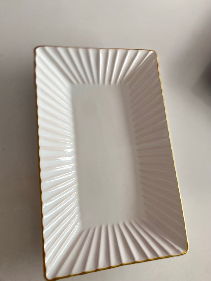 Altın Kenarlı Beyaz Dikdörtgen Tabak Seramik - Görsel 2