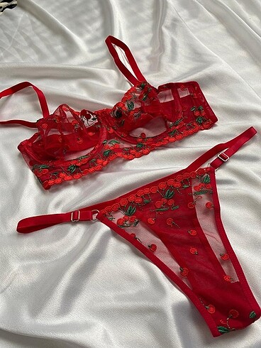 universal Beden kırmızı Renk Bralet takımı