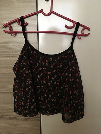 Çiçekli mini üst