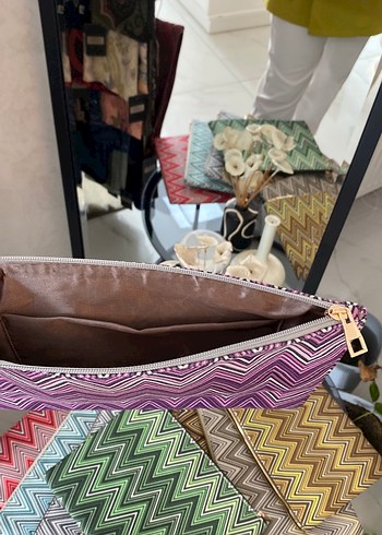  Beden Zigzag Desenli Fermuarlı Kadın Portföy Çanta