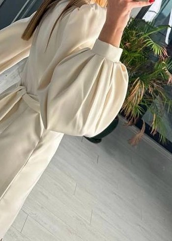 Uzun Kollu Beyaz V Yaka Drapeli Kadın Elbise - Görsel 2