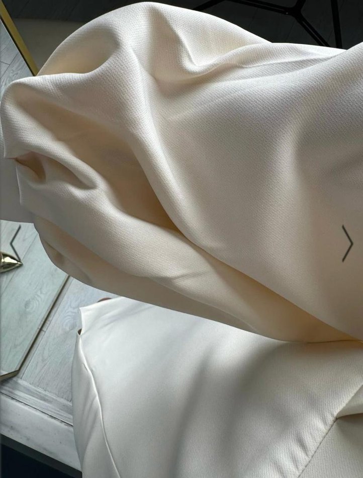 Uzun Kollu Beyaz V Yaka Drapeli Kadın Elbise - Görsel 4