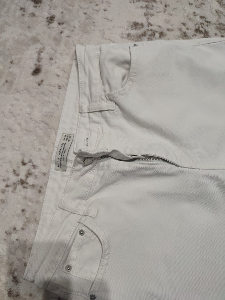 Beyaz Rahat Kesim Kadın Kot Pantolon - Görsel 2