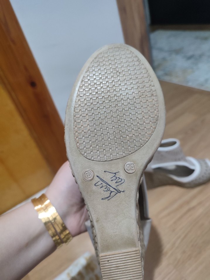 Bej Laced Kadın Dolgu Topuklu Ayakkabı - Görsel 3