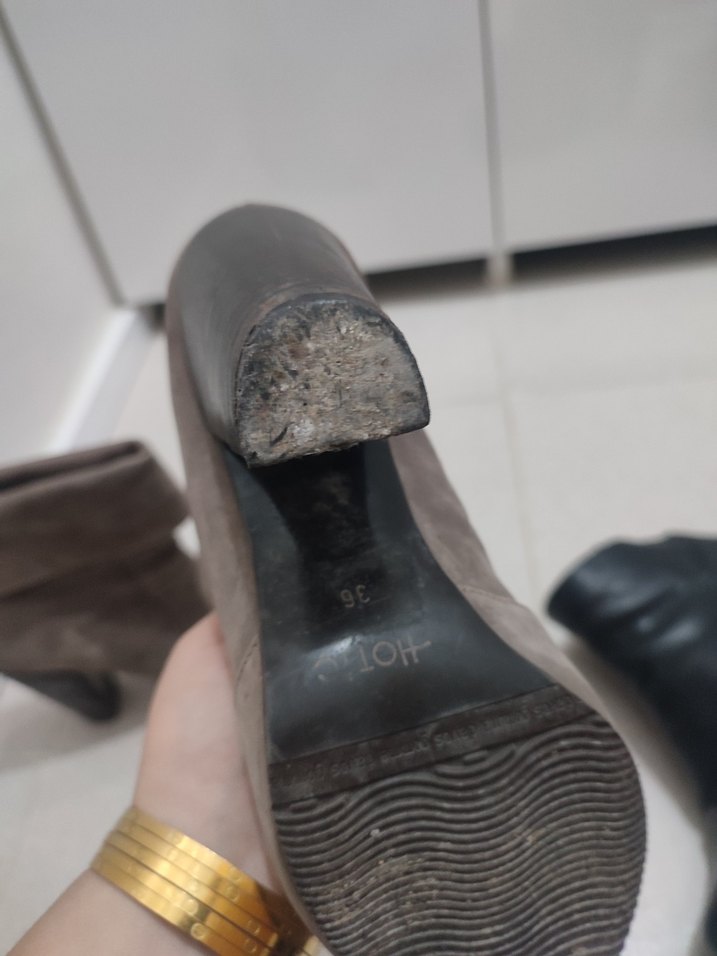 Gri Süet Tokalı Kadın Bot - Görsel 3