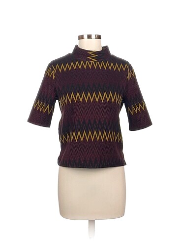 Zara T-shirt %70 İndirimli.