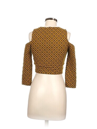 m Beden Pull and Bear Bluz %70 İndirimli.