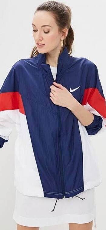Nike yağmurluk