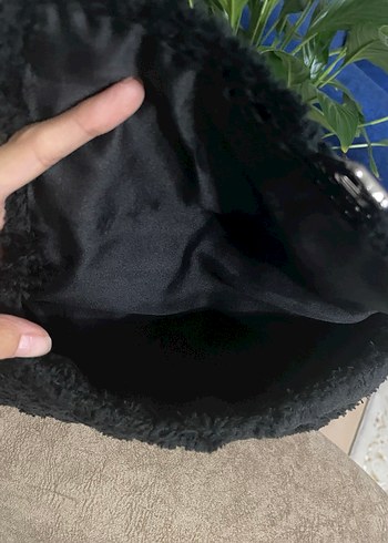 Siyah Peluş Çanta - Görsel 3