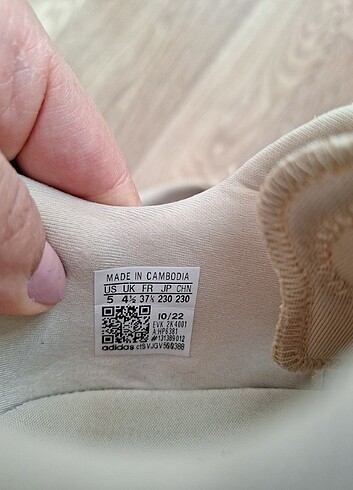 Adidas Adidas ozweego 37.5
