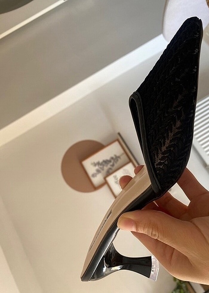 Siyah Sivri Burun Terlik - Görsel 3