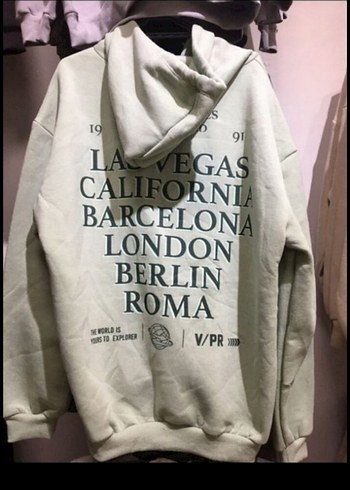 Beyaz Kapüşonlu Rahat Kesim Sweatshirt